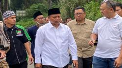Sering Diprotes, Wagub Minta Warga Sukabumi Tak Tanam Pisang di Jalan Rusak