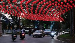 Jelang Imlek 2574, Kota Pontianak Dihiasi Ribuan Lampion
