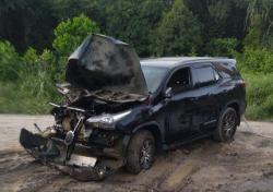 Duh! Mobil Dinas Ketua DPRD Nyungsep ke Kanal, Sopir Diduga Mengantuk