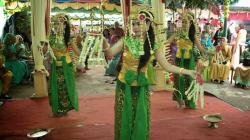 5 Tarian Kalimantan Selatan, Nomor 4 Libatkan 30 Penari hingga Pemusik