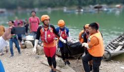 Penumpang Sampan Terbalik di Danau PLTA Bendungan Harau Ditemukan Tewas