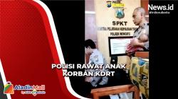 Teringat Cucu, Polisi di Sidoarjo Gendong Bayi Korban KDRT saat Tinggal Visum Ibunya