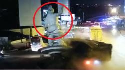 Patung Bima di Purwakarta Roboh dan Bus Ringsek usai Ditabrak Truk Oleng<