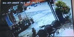 Detik-detik Pemotor di Pangkep Terekam CCTV saat Tewas Terlindas Truk