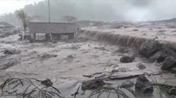 Banjir Lahar Hujan Gunung Semeru Terjang Lumajang, 1 Dusun Terisolasi 