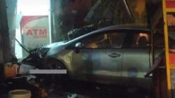 Minibus Tabrak Pedagang Martabak di Kosambi Bandung, Sopir Diduga Mabuk Miras<