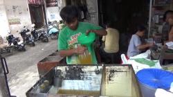 Minyak Goreng Kemasan Bersubsidi Menghilang di Salatiga
