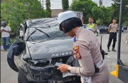 Kronologi Pajero Milik Dokter Forensik RS Bhayangkara Terbalik di Bundaran Tugu Keris