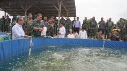 Pangdam Siliwangi Tinjau Penggunaan BIOS 44 DC untuk Budi Daya Ikan Air Tawar di Cianjur