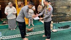 Dapat Tiket Umrah Gratis, 2 Personel Polda Gorontalo Terharu<