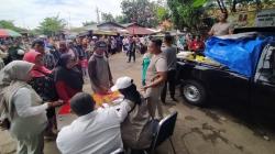 Harga Beras Mahal, Operasi Pasar Bulog di Indramayu Diserbu Warga