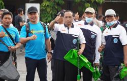 Peringati HPSN 2023, Bupati Gunungkidul Bersihkan Sampah di Pasar Argosari   