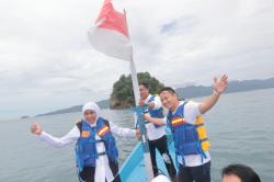Gubernur Jatim Tinjau Pemulihan Ekosistem Laut di Pantai Mutiara dan Mangrove Cengkrong Trenggalek