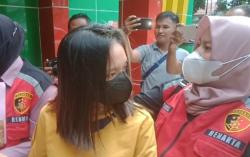 Ini Hasil Tes Kejiwaan Mama Muda yang Diduga Cabuli 17 Anak di Jambi<
