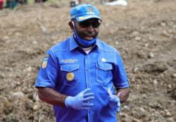 Ditangkap KPK, Bupati Nonaktif Mamberamo Tengah Ricky Ham Dibawa ke Polda Papua