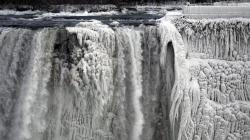 Ajaib! Bocah 5 Tahun Selamat setelah Diajak Lompat di Air Terjun Niagara oleh Ibu