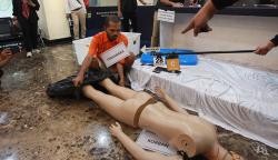 Tersangka Ecky Peragakan 60 Adegan Mutilasi Tubuh Angela Hindriati