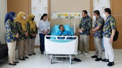 Direktur Kelembagaan ASABRI Besuk Kapolda Jambi dan Anggota di RS Bhayangkara