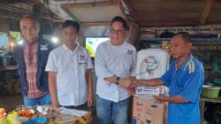 Partai Perindo Salurkan Bantuan untuk 10 Pelaku UMKM di Pasar Paal Dua Manado