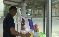 Kisah Bripka Udin, Polisi Tanpa Malu Jualan Es Jagung di Pinggir Jalan Palembang <