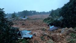 Kesaksian Warga soal Longsor Natuna: Rumah Tertimbun Tanah, Sinyal dan Listrik Padam