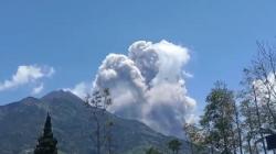 Gunung Merapi Muntahkan Awan Panas 21 Kali, Jarak Luncur hingga 4 Km
