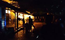 SMAN 5 Palangkaraya Terbakar Jumat Malam, Diduga akibat Korsleting Listrik