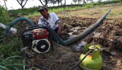 Petani Jombang Modifikasi Mesin Pompa Air Gunakan Gas Elpiji