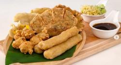 Pempek Makanan Terenak di Dunia Kalahkan Sushi Jepang, Sandiaga Uno: Peluang untuk Ekraf