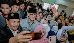  Sandiaga Uno Ajak Mahasiswa Jadi Penggerak Kebangkitan Ekonomi Kreatif di Kota Semarang