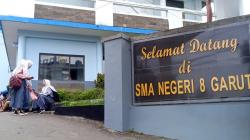 SMAN 8 Garut Tergusur Pembangunan Tol Getaci, Ridwan Kamil Janji Carikan Solusi<