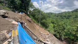 Longsor di Jalur Gunung Gumitir Jember, Tebing 50 Meter Ambrol Tergerus Air Hujan