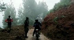  Alat Berat Diterjunkan, Akses Jalan di Gununghalu KBB yang Tertutup Longsor Bisa Kembali Dilewati 