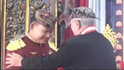 KSAD Dudung Abdurachman Diangkat Jadi Keluarga Kehormatan Kesultanan Bangkalan 