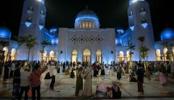 Fadhilah Sholat Tarawih Malam ke 16, Selamat dari Neraka