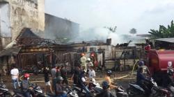 2 Kios di Pasar Rancamanyar Bandung Terbakar Diduga akibat Korsleting Listrik<
