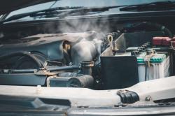 Air Radiator Bocor Bikin Mesin Overheat, Ini 3 Komponen Harus Diperiksa