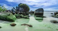 Fakta Menarik Pantai Tanjung Kelayang di Belitung