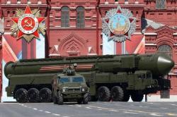 Rusia Muat Rudal Balistik Antarbenua Yars Baru ke Silo di Selatan Moskow