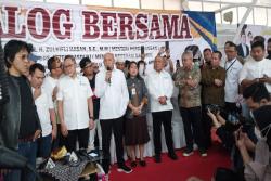 Menkop Teten ke Pedagang Pakaian Bekas Impor: Kalau Mau Buka Konveksi, Kita Siapkan