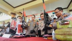 Kedapatan Punya Senpi Rakitan Ilegal, 2 Warga di Banyuwangi Dibekuk Polisi