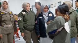 Digerebek Satpol PP, PSK di Bukittinggi Sembunyi di Toilet Hotel sambil Gendong Bayi<