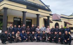 Siswa Sespimen Polri Belajar Manajemen Pengamanan Pemilu di Polrestabes Bandung<