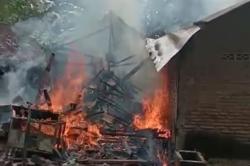 Didahului Ledakan, Dapur dan Gudang Milik Warga Playen Ludes Terbakar 