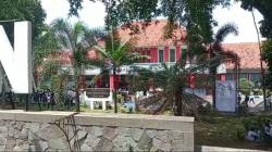 Gede Pasek-Saan Mustopa Jemput Anas Urbaningrum Bebas dari Lapas Sukamiskin Bandung<
