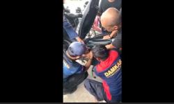 Evakuasi Anak Kucing Terjepit di Dek Motor Berlangsung Dramatis