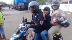 Pemudik Bermotor Mulai Lintasi Jalur Pantura Subang<