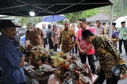 Puluhan UMKM dan Pelaku Wisata Meriahkan Pasar Takjil Kaliurang di Tlogoputri