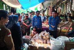 Jelang Hari Raya Idulfitri, Bupati Barito Utara Tinjau Langsung Stok Bahan Pokok