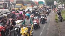 Arus Mudik H-3 Lebaran 2023, Jalur Pantura Cirebon Padat